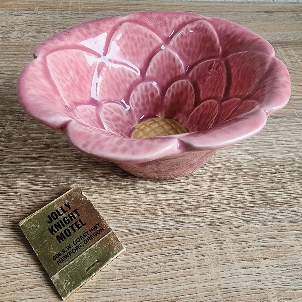 VINTAGE USA TIC Treasure Craft Pink Cactus Ceramic Floral Flower Blossom Dish